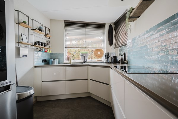 Medium property photo - Koningin Beatrixplein 25, 3201 CG Spijkenisse